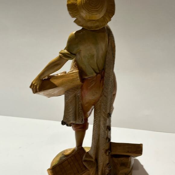 Vintage Italian Capodimonte Child Fish Seller Statue hand painted - Picture 6 of 12
